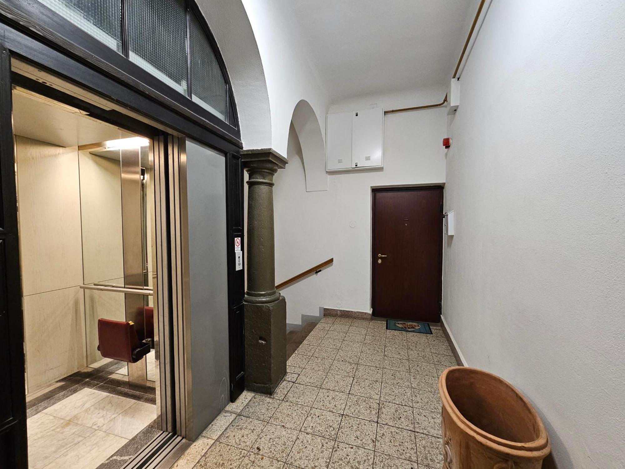 Charming Apartment Laura Tour As Ljubljana By Town Hall Экстерьер фото